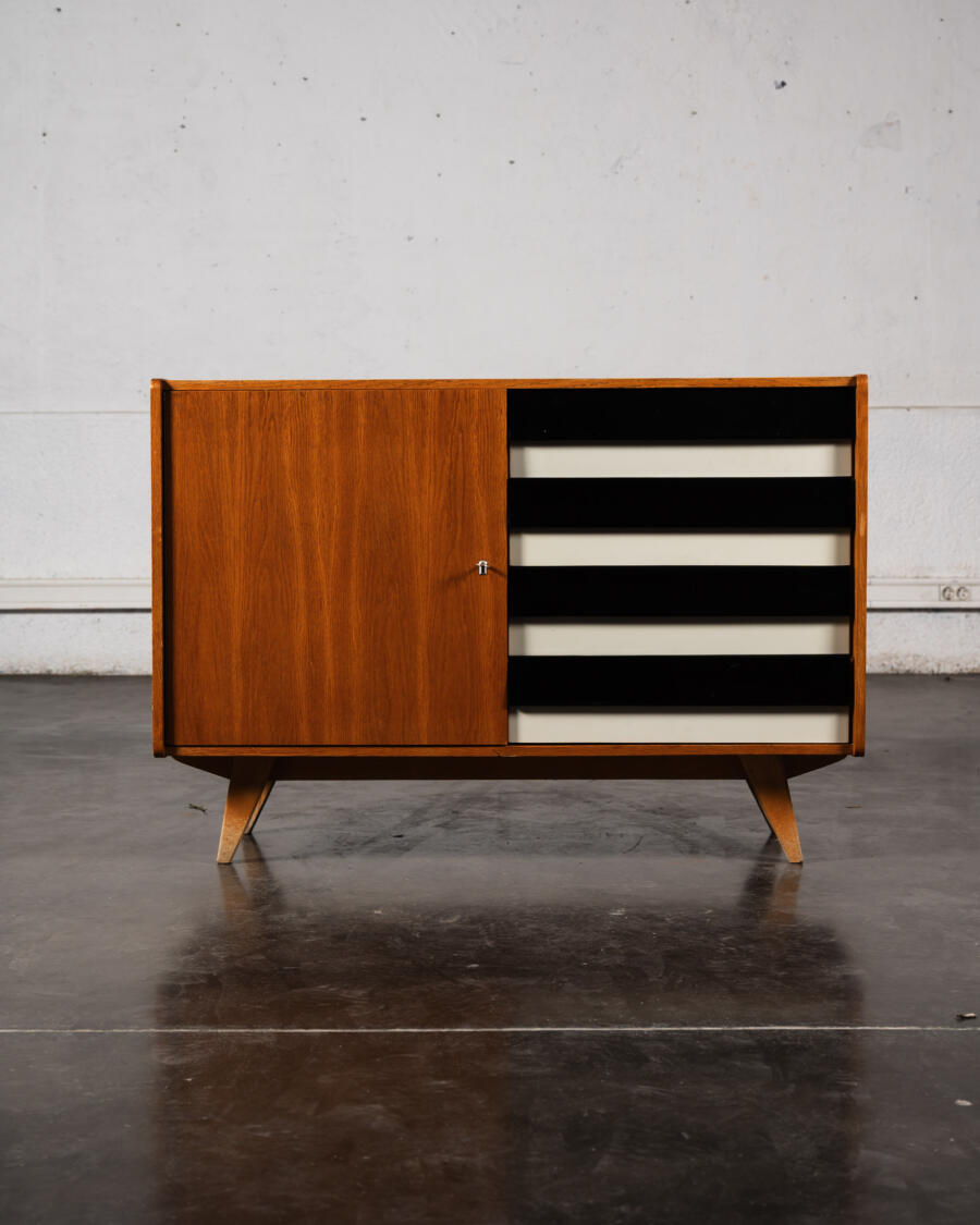 buffet tatra, fauteuil boomerang, buffet landsman, claustra vintage, rotin vintage, table halabala, lampadaire vintage