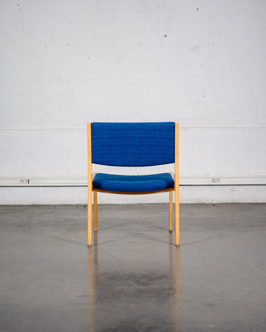 bibliothèque, fauteuil en rotin, buffet de campagne, chaise Bruno rey, bibliothèque Italienne, table à rallonges vintage, fauteuil vintage