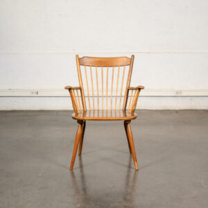 bibliothèque, fauteuil en rotin, buffet de campagne, chaise Bruno rey, bibliothèque Italienne, table à rallonges vintage, fauteuil vintage