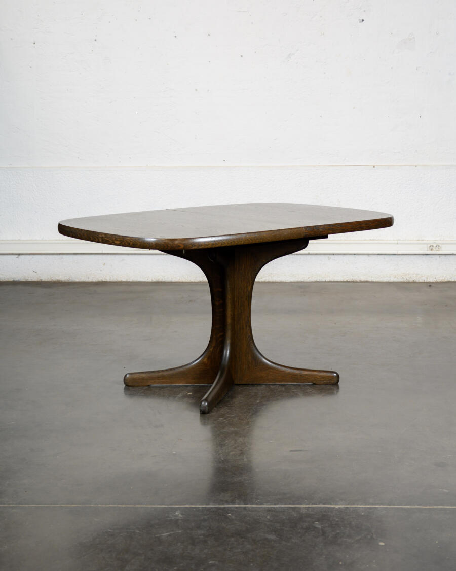 bibliothèque, fauteuil en rotin, buffet de campagne, chaise Bruno rey, bibliothèque Italienne, table à rallonges vintage, fauteuil vintage