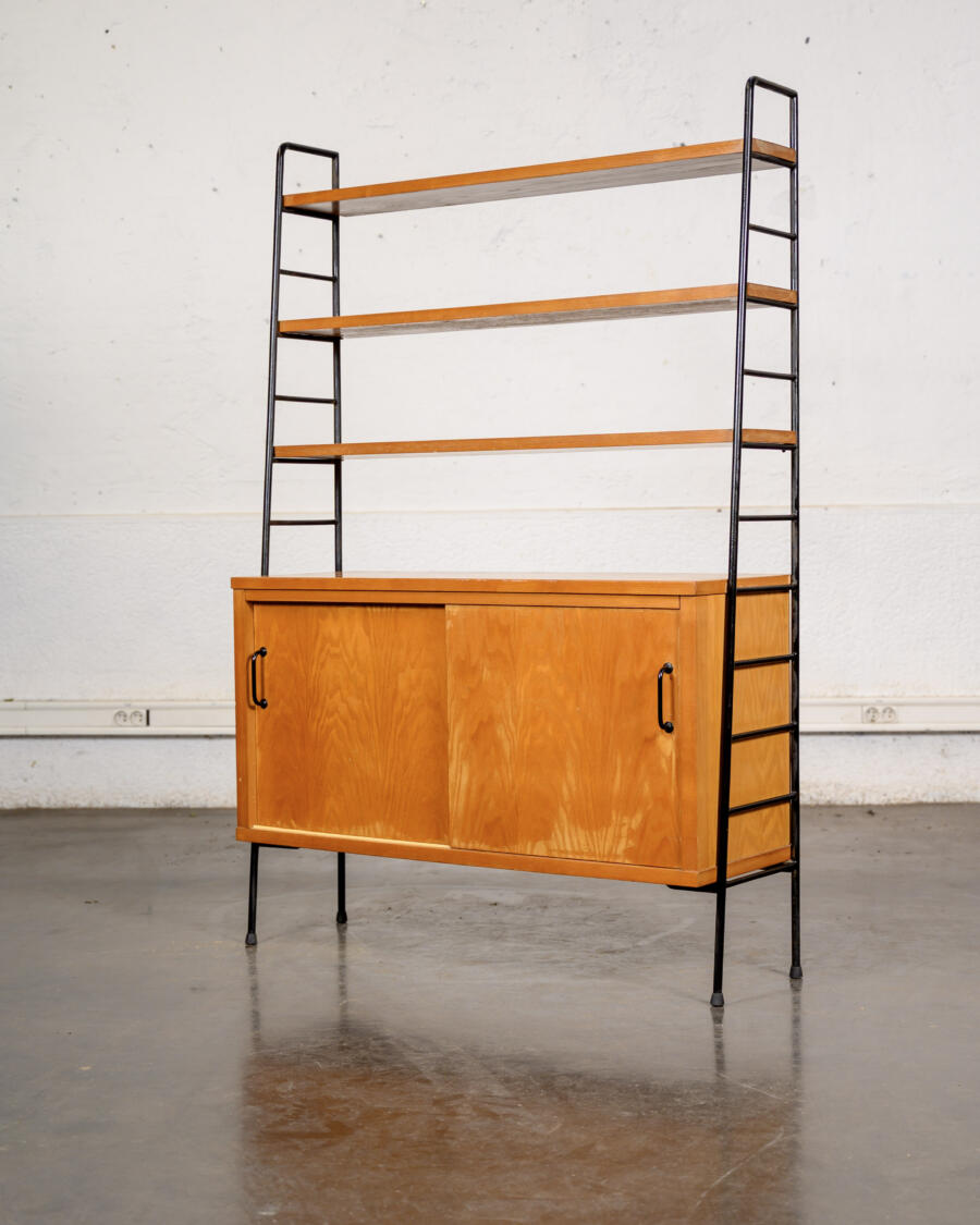 bibliothèque, fauteuil en rotin, buffet de campagne, chaise Bruno rey, bibliothèque Italienne, table à rallonges vintage, fauteuil vintage