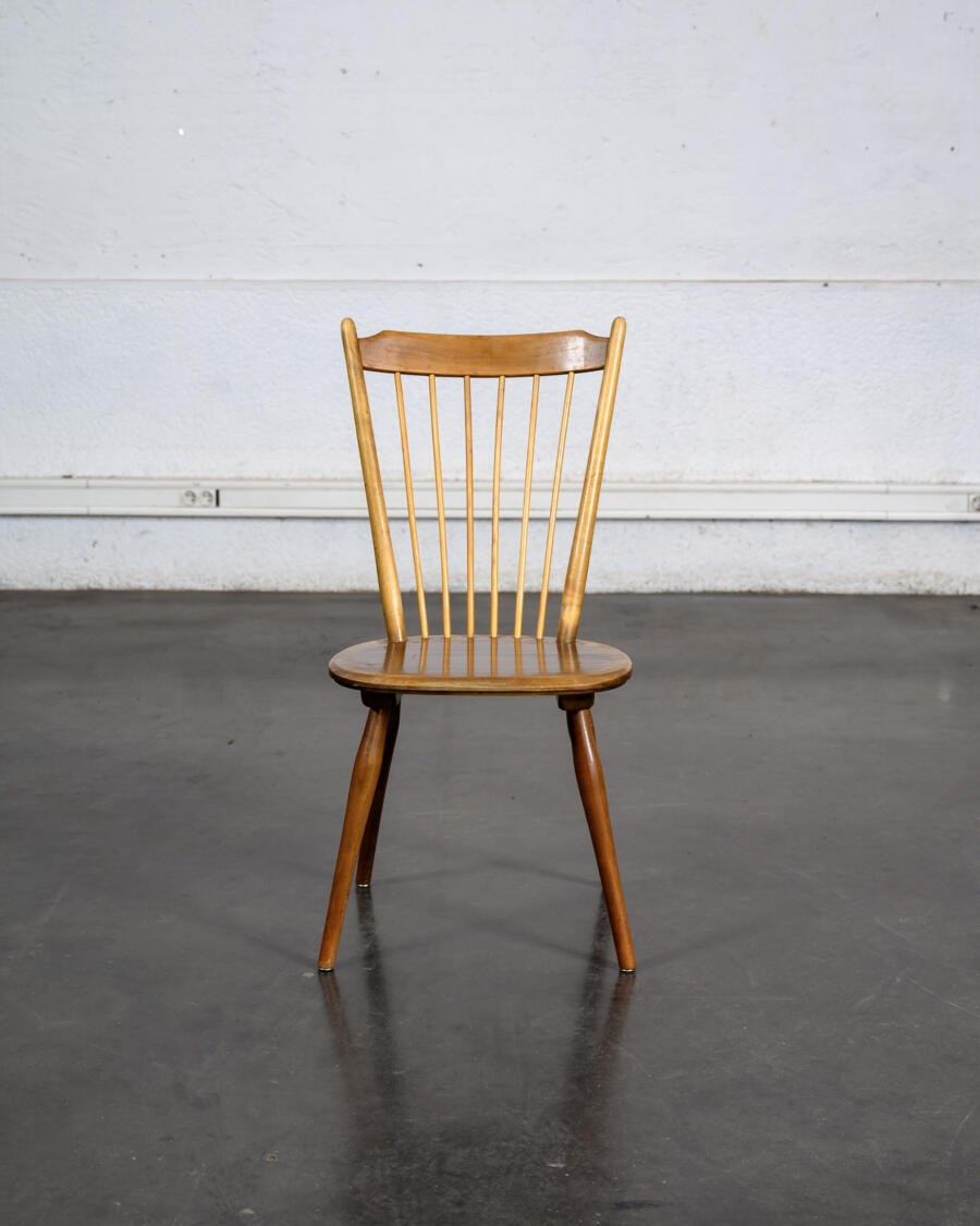 bibliothèque, fauteuil en rotin, buffet de campagne, chaise Bruno rey, bibliothèque Italienne, table à rallonges vintage, fauteuil vintage