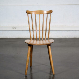 bibliothèque, fauteuil en rotin, buffet de campagne, chaise Bruno rey, bibliothèque Italienne, table à rallonges vintage, fauteuil vintage