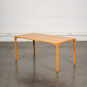 bibliothèque, fauteuil en rotin, buffet de campagne, chaise Bruno rey, bibliothèque Italienne, table à rallonges vintage, fauteuil vintage