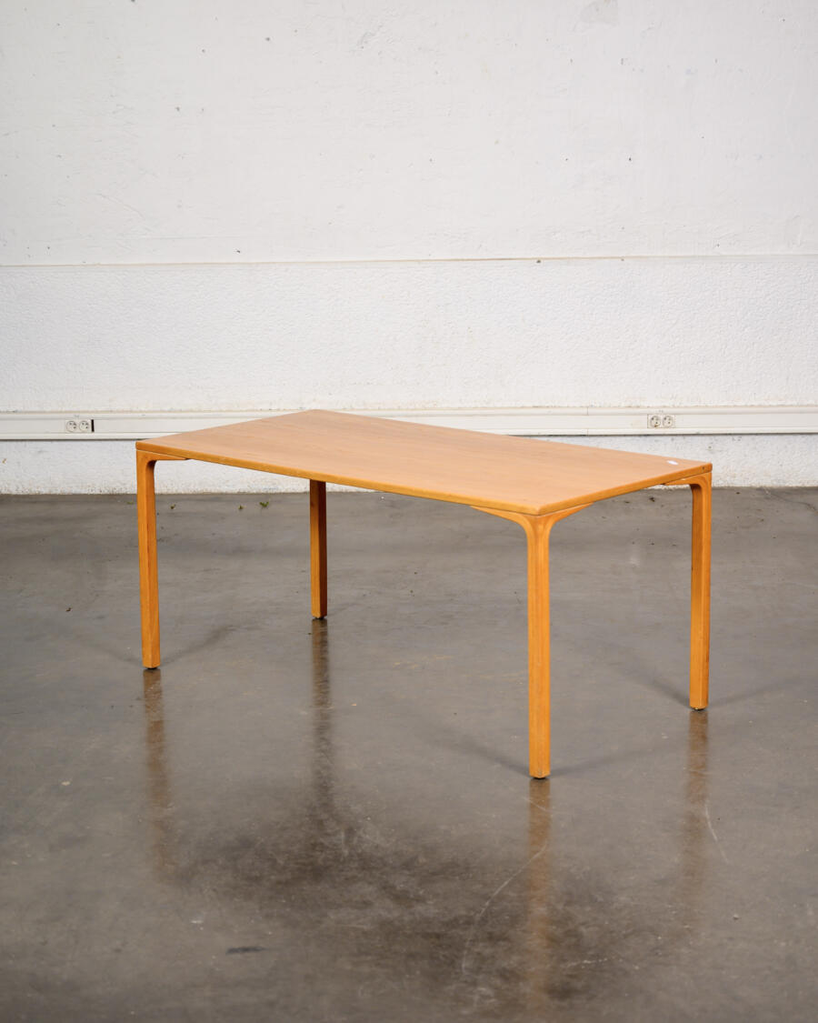 bibliothèque, fauteuil en rotin, buffet de campagne, chaise Bruno rey, bibliothèque Italienne, table à rallonges vintage, fauteuil vintage