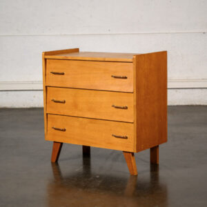 chaise cercle yngve Ekstrôm, buffet jiroutek, Bibliothèque vintage, chaise bistrot, rotin vintage, bureau scandinave