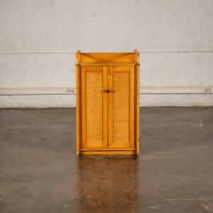 Canapé Arne Vodder, fauteuil Arne Vodder, table à rallonge en palissandre, table vintage, rotin vintage, chaises Arne Wahl Iversen, table basse vintage, fauteuil boomerang, buffet Jiroutek