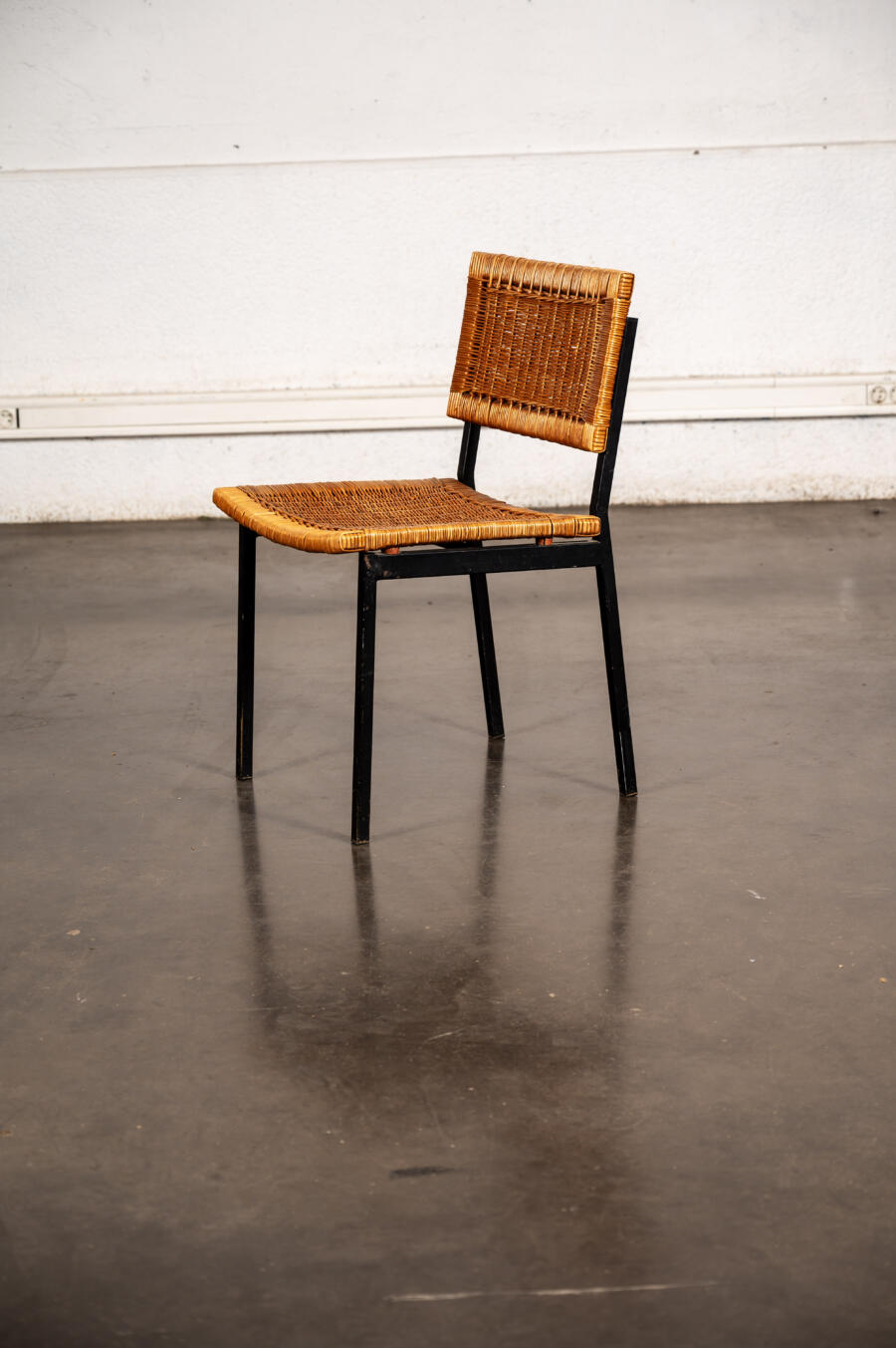 Bibliothèque Italienne, buffet jiroutek, table ergol, enfilade, table en teck, rotin, table basse, table astro , table basses gigognes