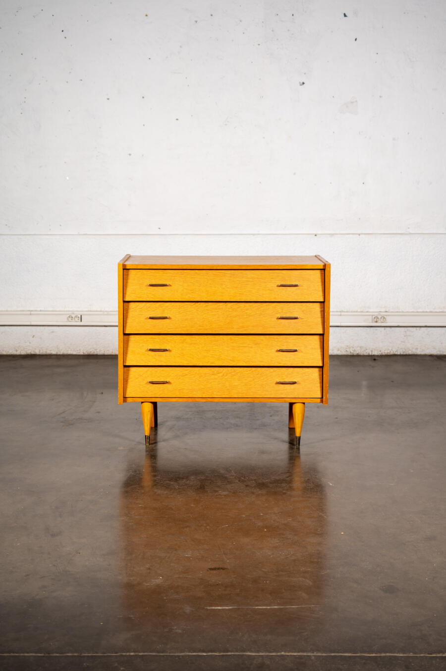 Bibliothèque Italienne, buffet jiroutek, table ergol, enfilade, table en teck, rotin, table basse, table astro , table basses gigognes