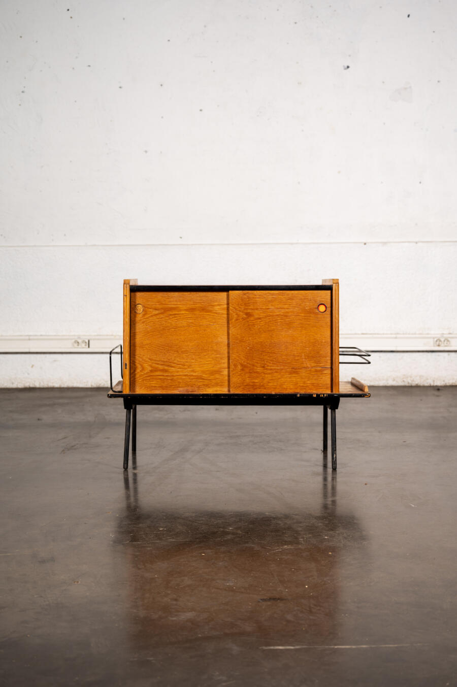 Bibliothèque Italienne, buffet jiroutek, table ergol, enfilade, table en teck, rotin, table basse, table astro , table basses gigognes