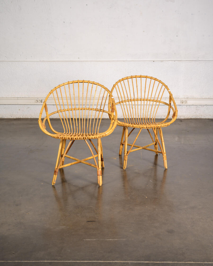 meuble Mado, enfilade, buffet de campagne, chaise suédoises, buffet jiroutek, commode vintage, rotin vintage