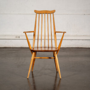 Bibliothèque Italienne, buffet jiroutek, table ergol, enfilade, table en teck, rotin, table basse, table astro , table basses gigognes, enfilade Mcintosh