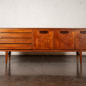 Bibliothèque Italienne, buffet jiroutek, table ergol, enfilade, table en teck, rotin, table basse, table astro , table basses gigognes, enfilade Mcintosh