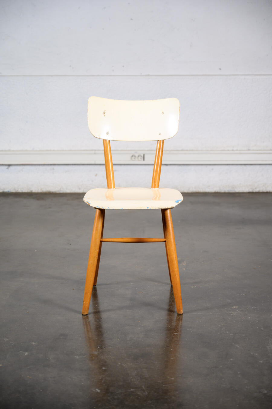 enfilade basse en palissandre, enfilade vintage, rotin vintage, fauteuil boomerang, bureau vintage, claustra, table basse, table ercol, table Gplan