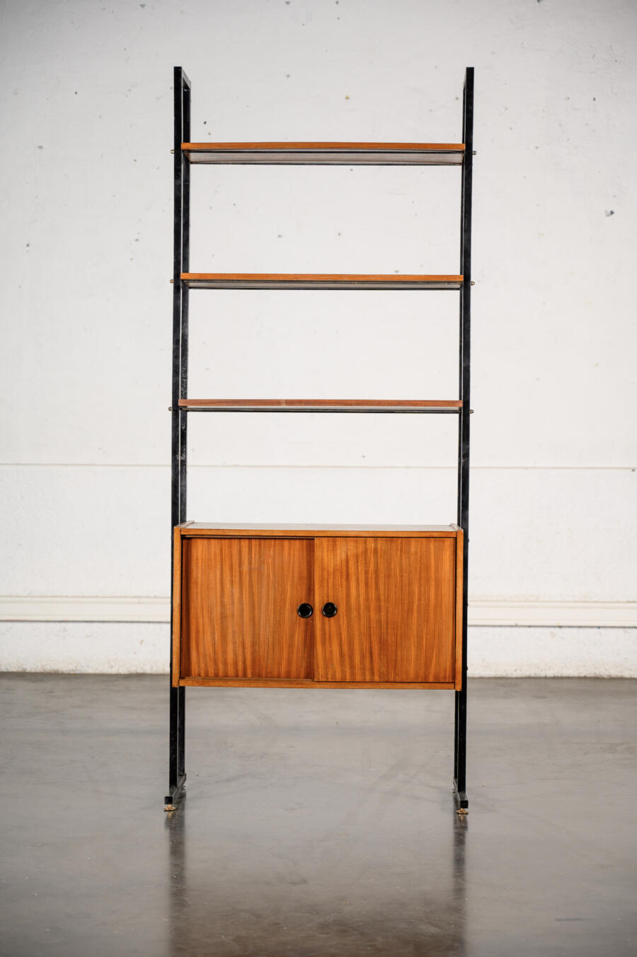 bibliothèque Italienne, miroirs unghia, chaise marcel Breuer, table basse, buffet jiroutek, buffet de campagne, rotin vintage, fauteuil en rotin