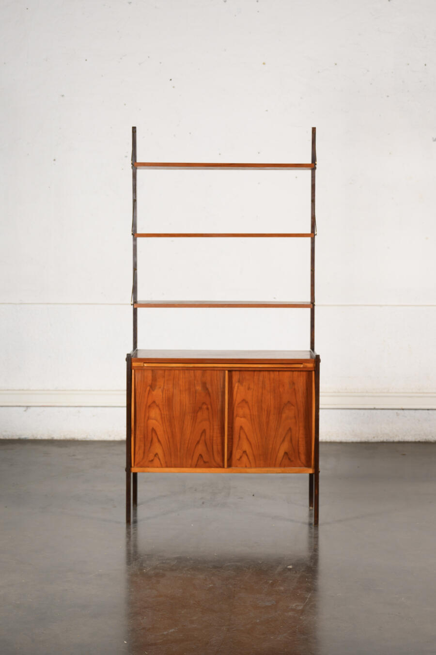 Transat vintage, bibliothèque Italienne, chaises scoubidou, chaise bistrot, chaise Emu, fauteuil vintage, buffet jiroutek, vaisselle ancienne