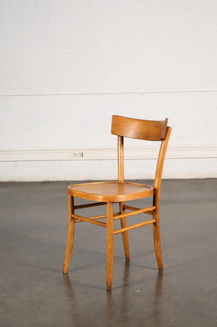 Transat vintage, bibliothèque Italienne, chaises scoubidou, chaise bistrot, chaise Emu, fauteuil vintage, buffet jiroutek, vaisselle ancienne