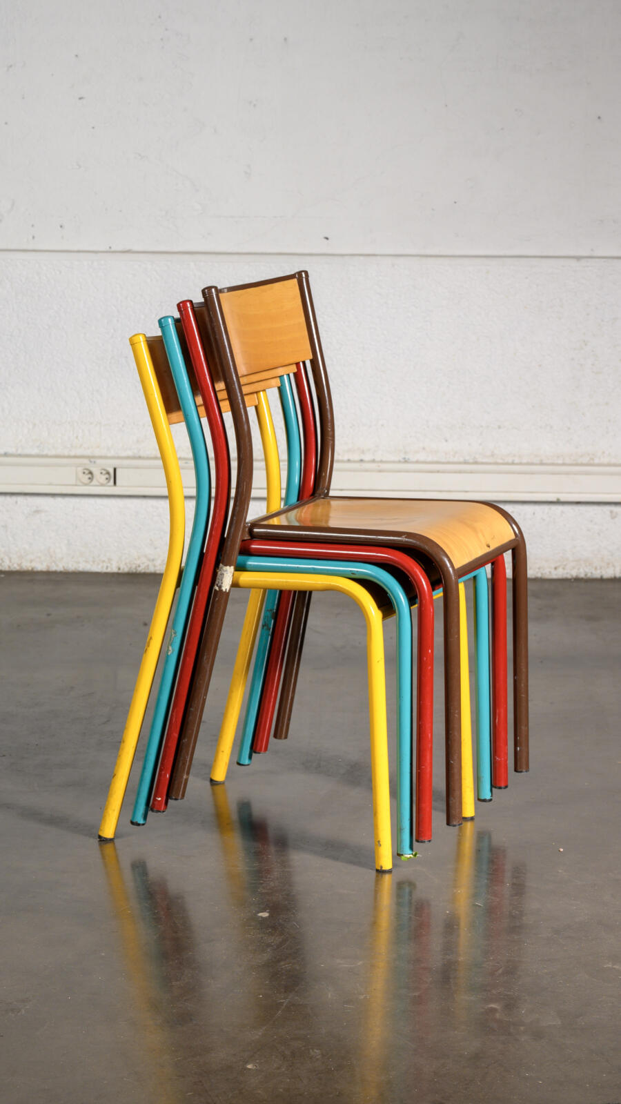 fauteuil vintage, console en pin, chaise vintage, chaise bistrot, fauteuil boomerang, buffet jiroutek, enfilade, commode vintage