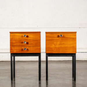 enfilade, meuble jiroutek, fauteuil boomerang, mobilier vintage, rotin vintage, console, meuble de campagne