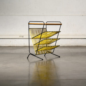 tabouret d'écolier, commode vintage, enfilade, table en teck, table à rallonge, fauteuil vintage, rotin vintage, vaisselle ancienne, mobilier Prisunic, marc Held