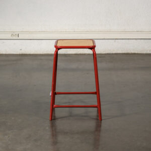 tabouret d'écolier, commode vintage, enfilade, table en teck, table à rallonge, fauteuil vintage, rotin vintage, vaisselle ancienne, mobilier Prisunic, marc Held