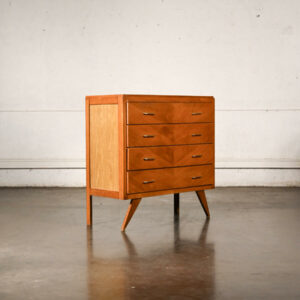 bibliothèque ancienne, bibliothèque italienne, commode pieds compas, rotin vintage, vaisselle ancienne, fauteuil boomerang, meuble jiroutek