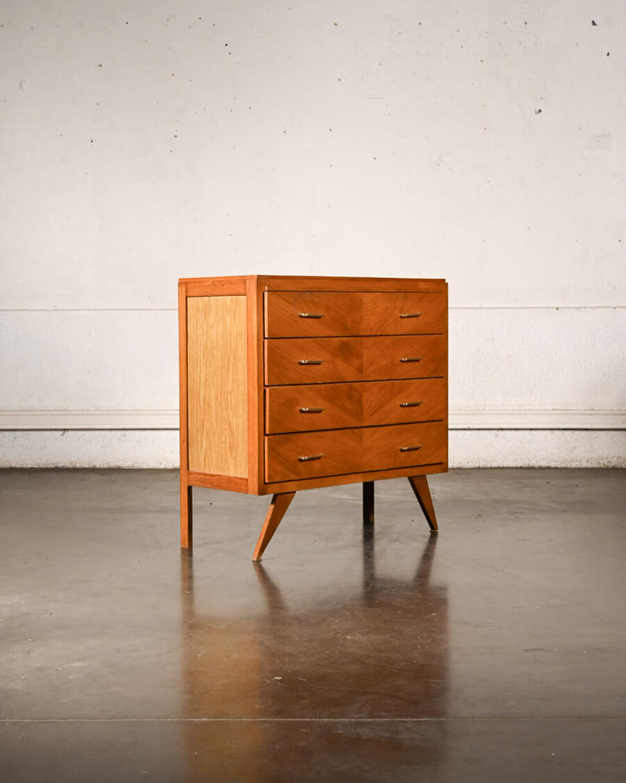 bibliothèque ancienne, bibliothèque italienne, commode pieds compas, rotin vintage, vaisselle ancienne, fauteuil boomerang, meuble jiroutek
