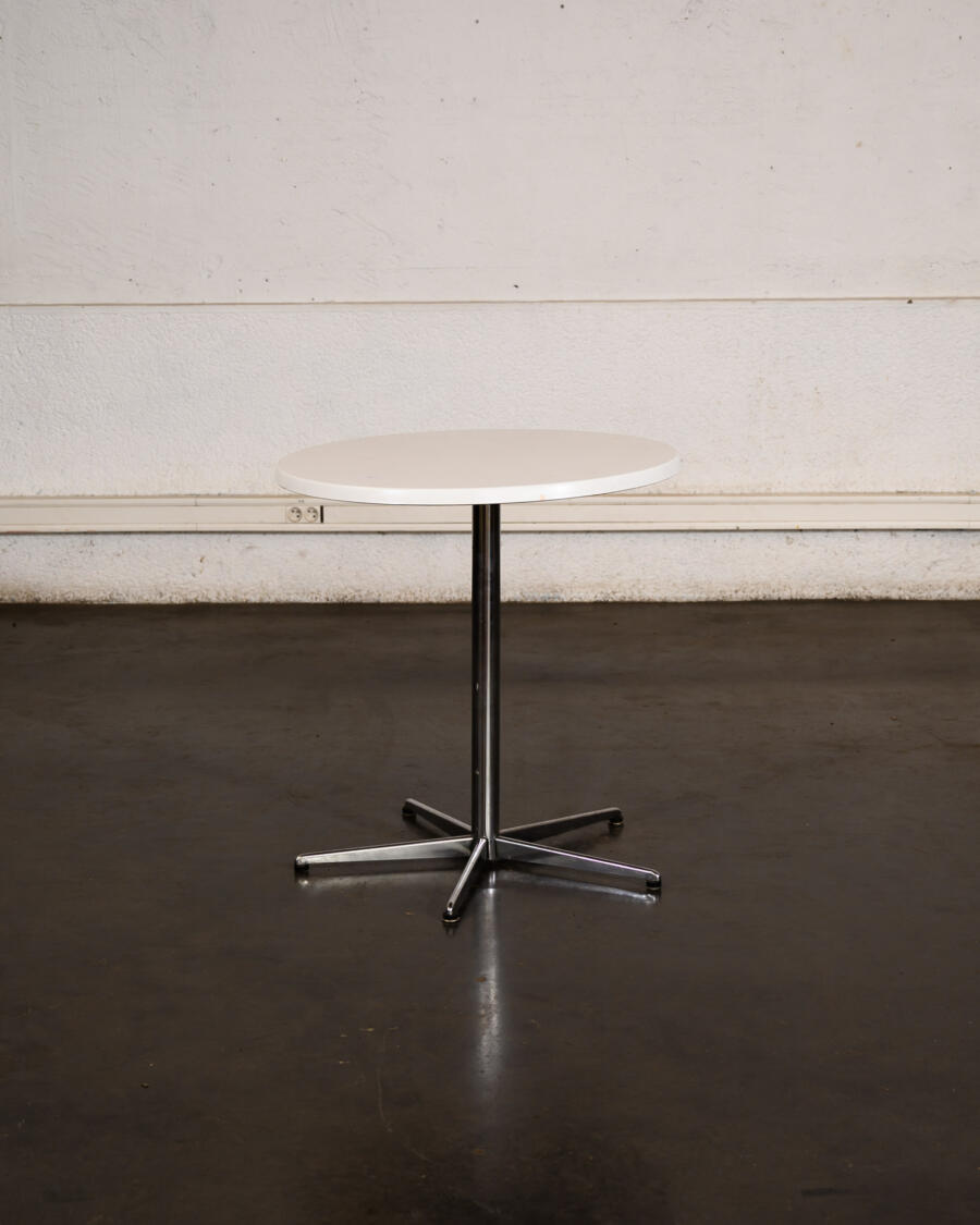 console hifi, table basse, enfilade, table à manger vintage, fauteuil boomerang, chaise bistrot, rotin vintage