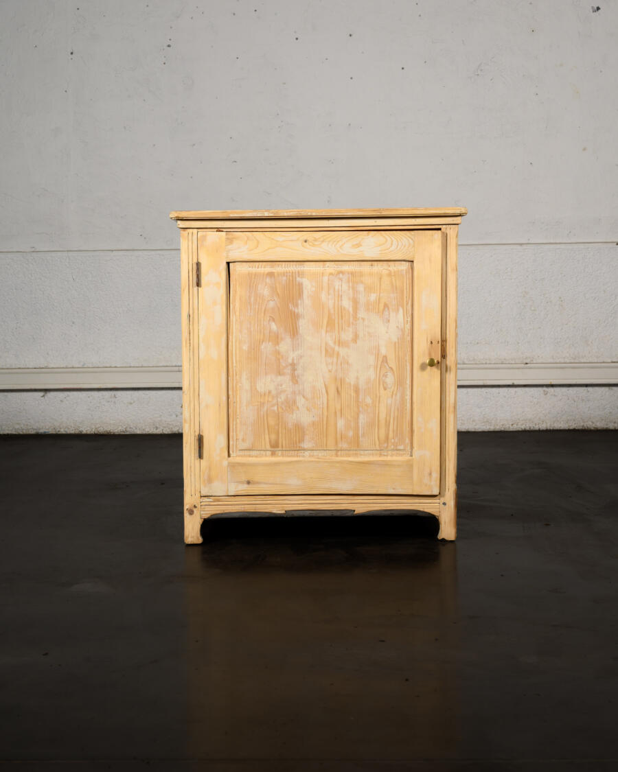 Etagère à vinyles, rotin vintage, bureau en rotin, enfilade, vaisselier vintage, bibliothèque vintage, fauteuil vintage, chaise Jacques Hitier