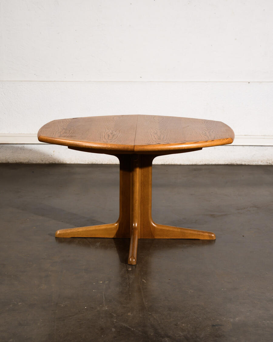 console hifi, table basse, enfilade, table à manger vintage, fauteuil boomerang, chaise bistrot, rotin vintage