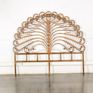 enfilade, meuble jiroutek, rotin vintage, chaise bistrot, fauteuil boomerang, tête de lit peacock