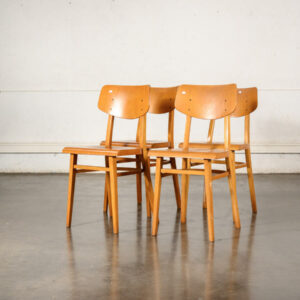 enfilade, meuble jiroutek, rotin vintage, chaise bistrot, fauteuil boomerang