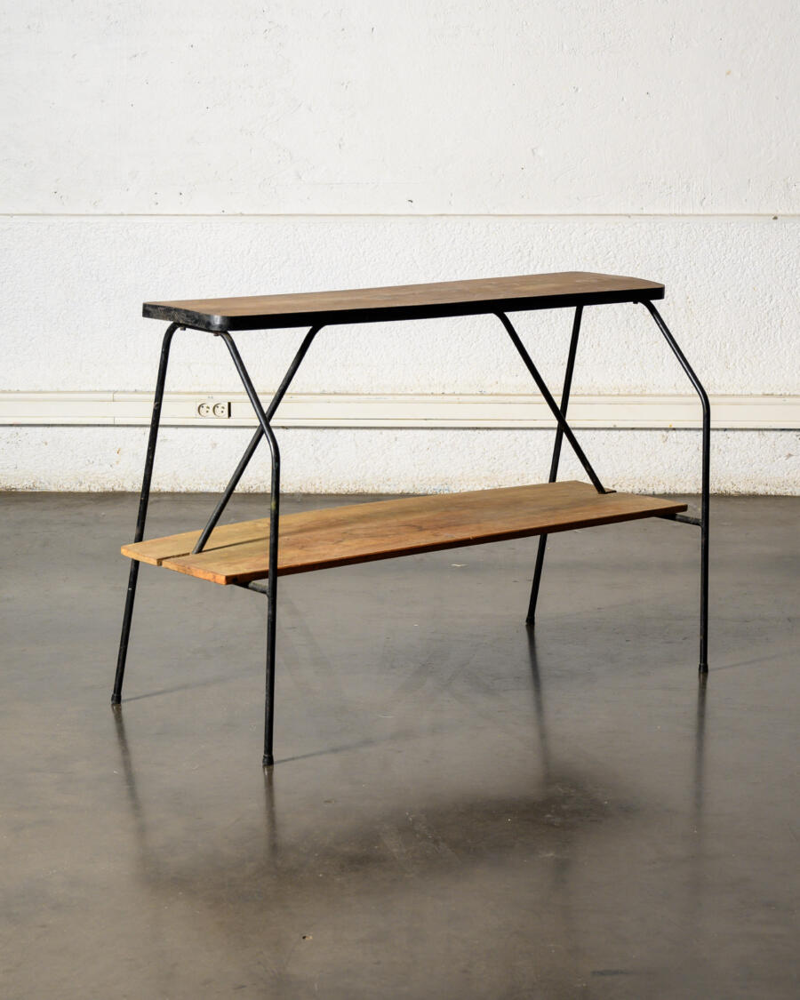 table basse vintage, chaise bistrot, rotin vintage, enfilade, secrétaire, bibliothèque, canapé Arne vodder