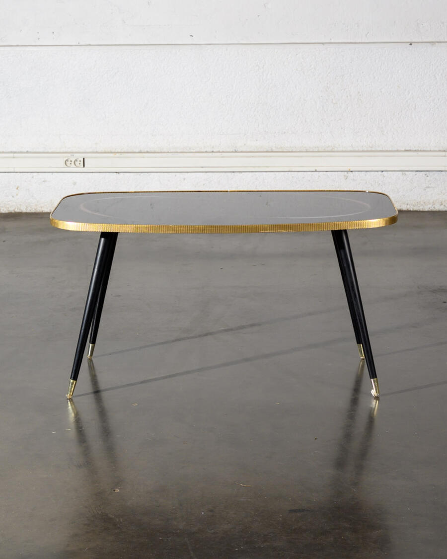 Chaise HAY, enfilade, vaisselle ancienne, buffet jiroutek, buffet tatra, table basse vintage, rotin vintage
