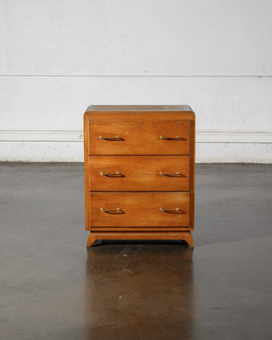 Chaise HAY, enfilade, vaisselle ancienne, buffet jiroutek, buffet tatra, table basse vintage, rotin vintage, chiffonnier vintage, chaise scandinave